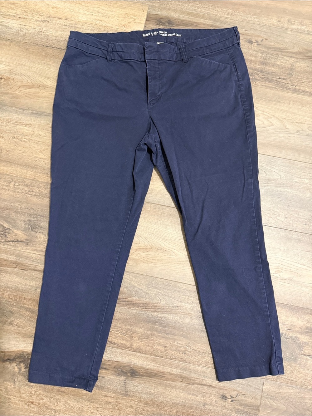 GAP Women's Navy Ankle Cropped Stretch Pants